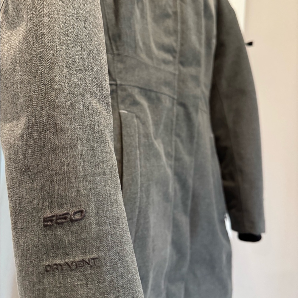 The North Face Women's Fitted Gray Jacket - Picture 5 of 8